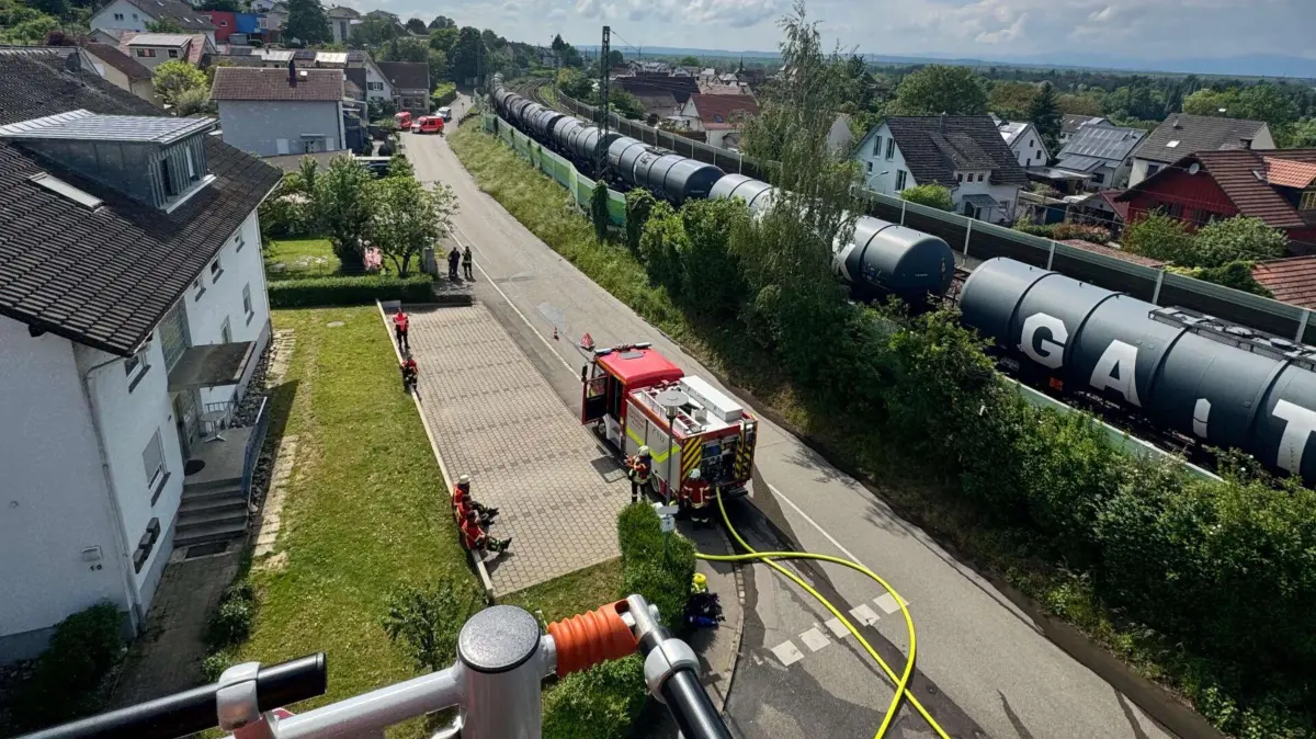 Auch wenn der Großeinsatz am 7. Mai in Rheinweiler glimpflich ausging - die Sorgen von Gemeinde und Anwohnern bleiben, machte die Bad Bellinger Verwaltungsspitze beim Vor-Ort-Termin deutlich.