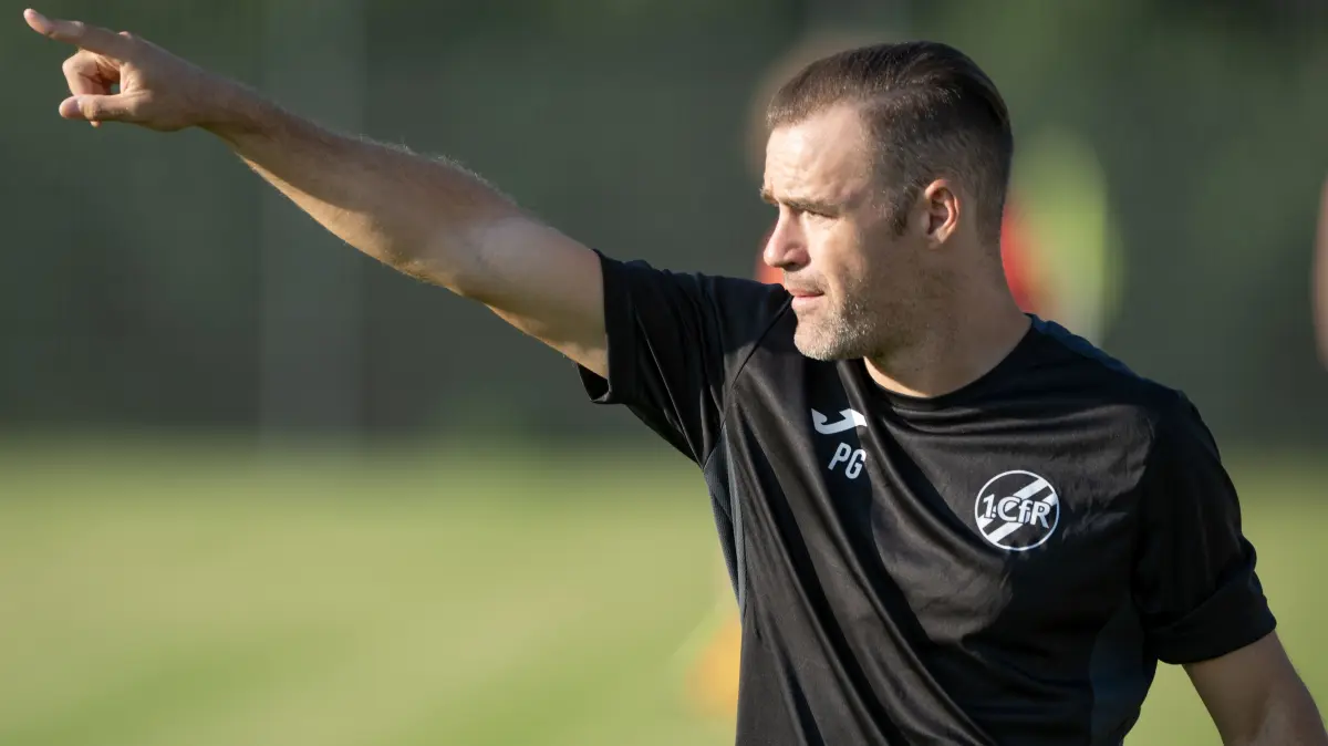 Pablo Gil gibt erstmals in Deutschland als Coach die Richtung vor – beim 1. CfR Pforzheim.
