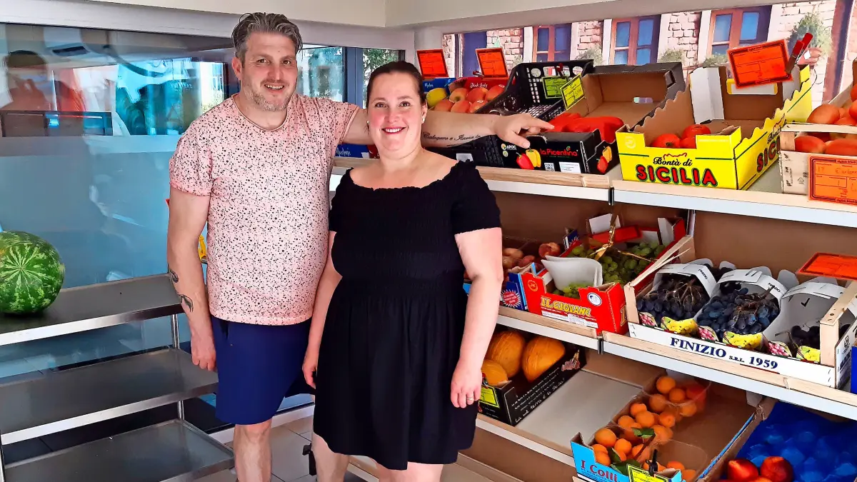 Ignazio Vullo und Sandra Albano im neuen Geschäft in der Hauptstraße gegenüber vom Kurpark