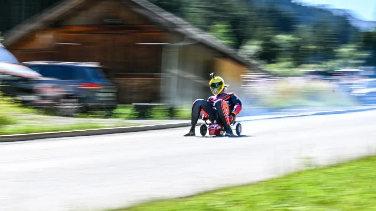 Tempo-Rekord mit Bobby-Car