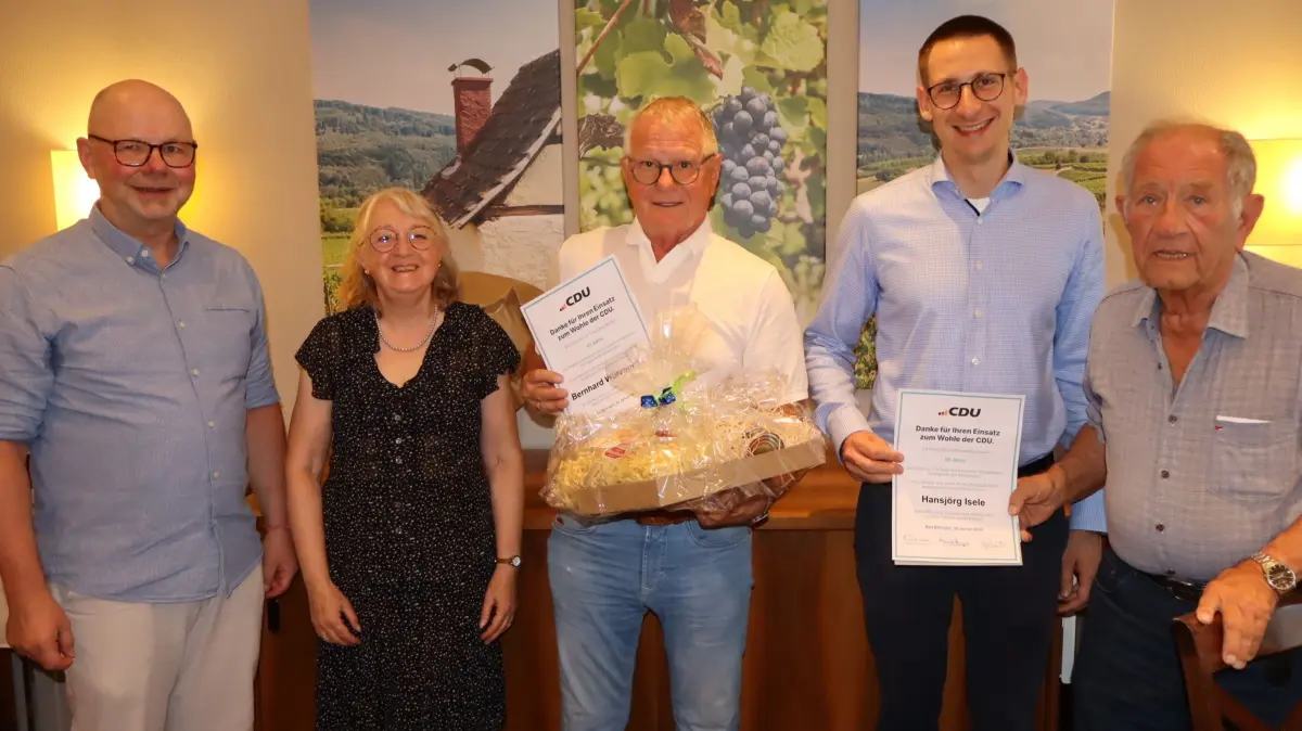 Ehrungen beim CDU-Ortsverband Bad Bellingen (von links): Kersten Schröder, Ursula Gadenne, Bernhard Würzburger, Lars Reinders und Hansjörg Isele