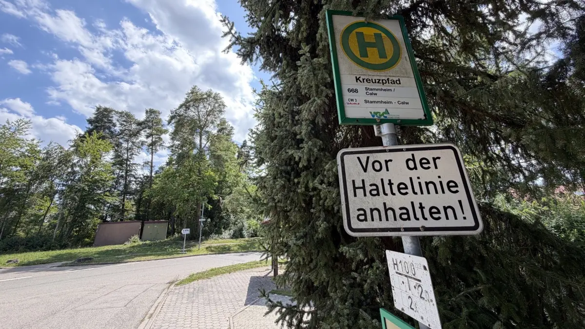 Bushaltestelle Kreuzpfad in Calw-Holzbronn