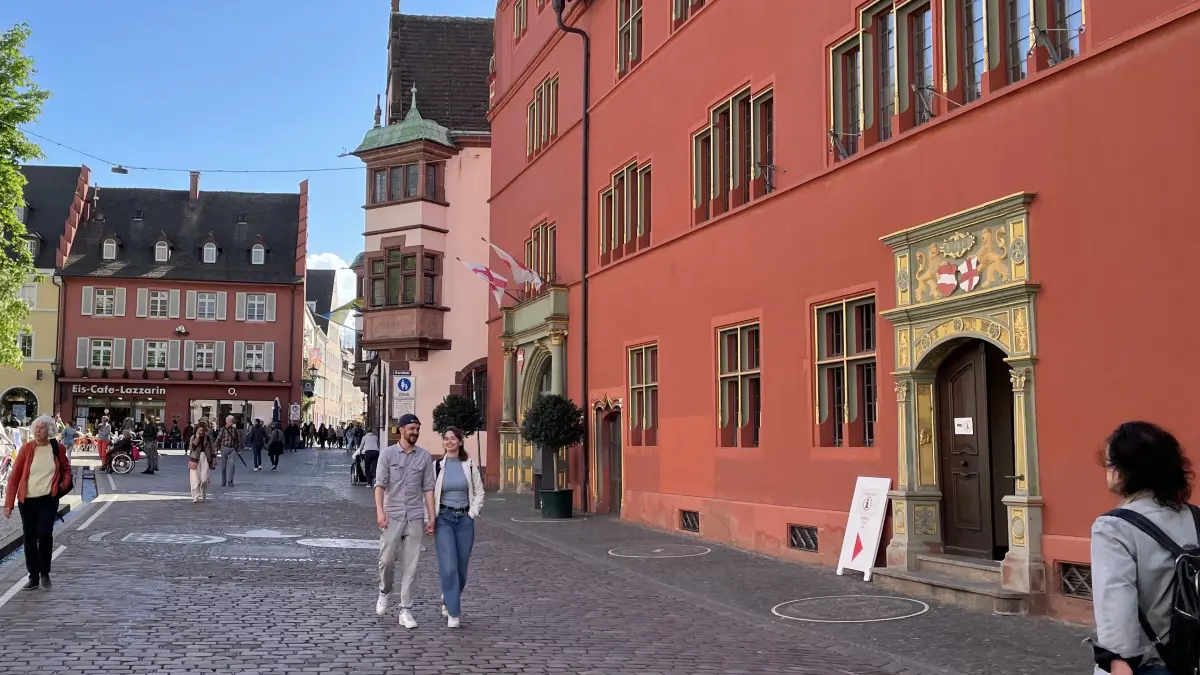 Die Tourist-Info freiburg wird vorübergehend in die rathausgasse ziehen.
