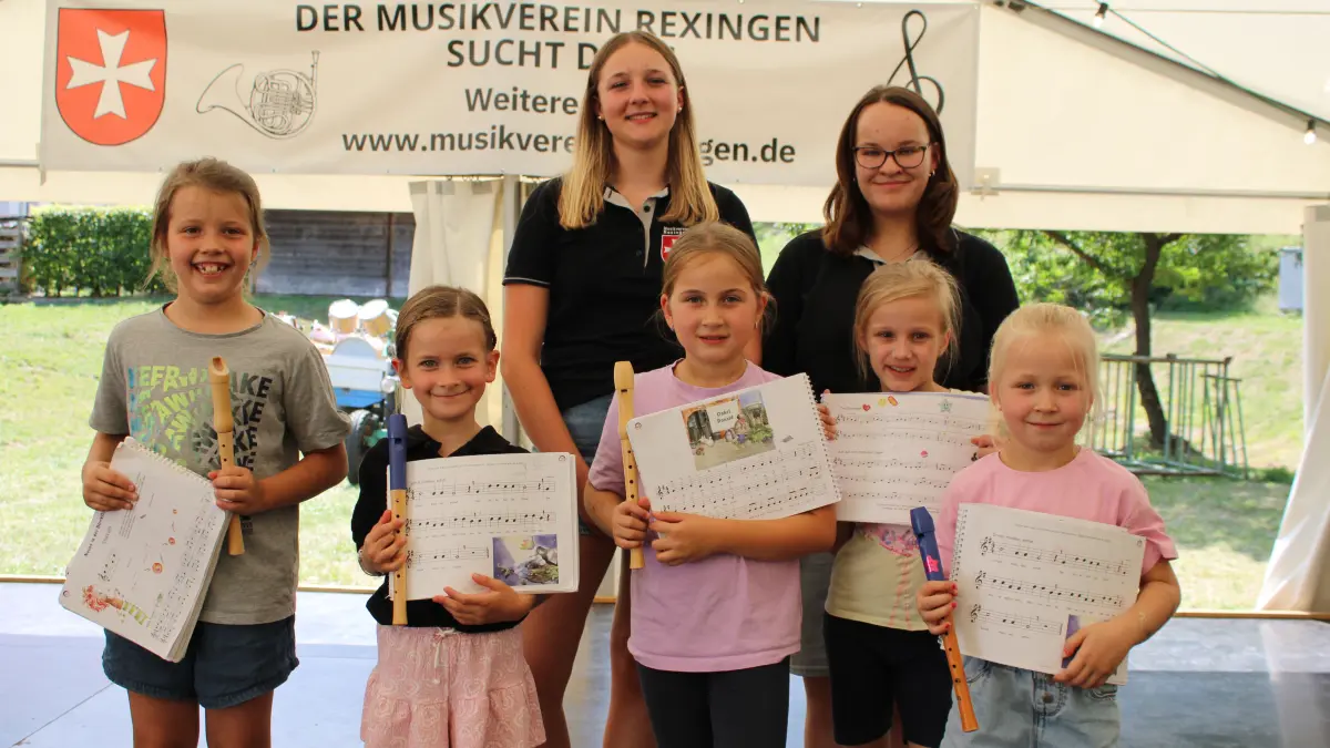Die Blockflötenkids traten beim Lochbrunnenfest alle einzeln auf und meisterten super ihre Auftritte.