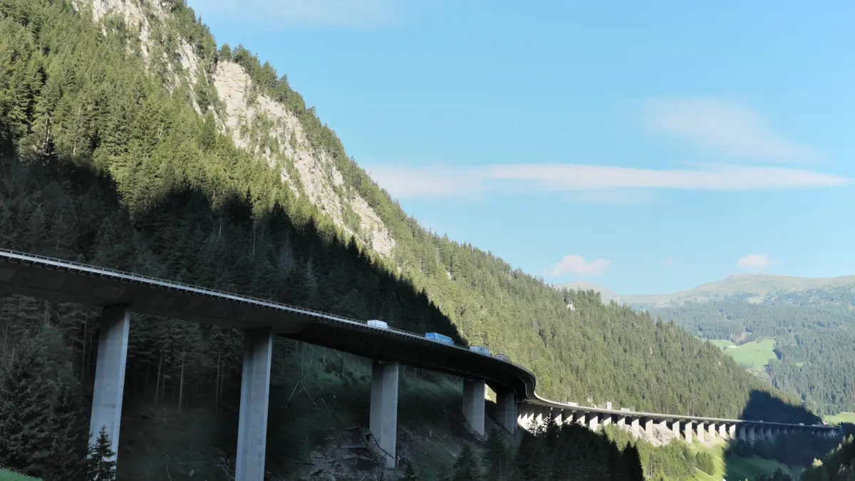 Brennerautobahn in Blickrichtung Österreich, nach dem Grenzübergang Italien