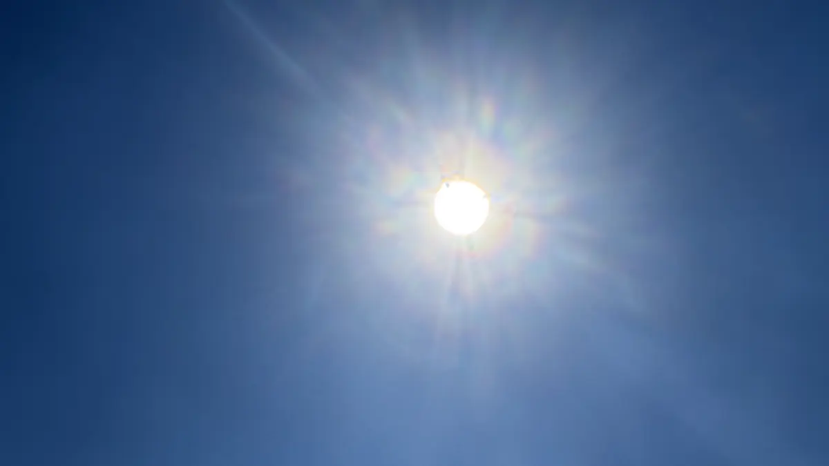 Die Sonne brennt vom Himmel: Es bleibt bei deutlich mehr als 30 Grad im Zollernalbkreis.