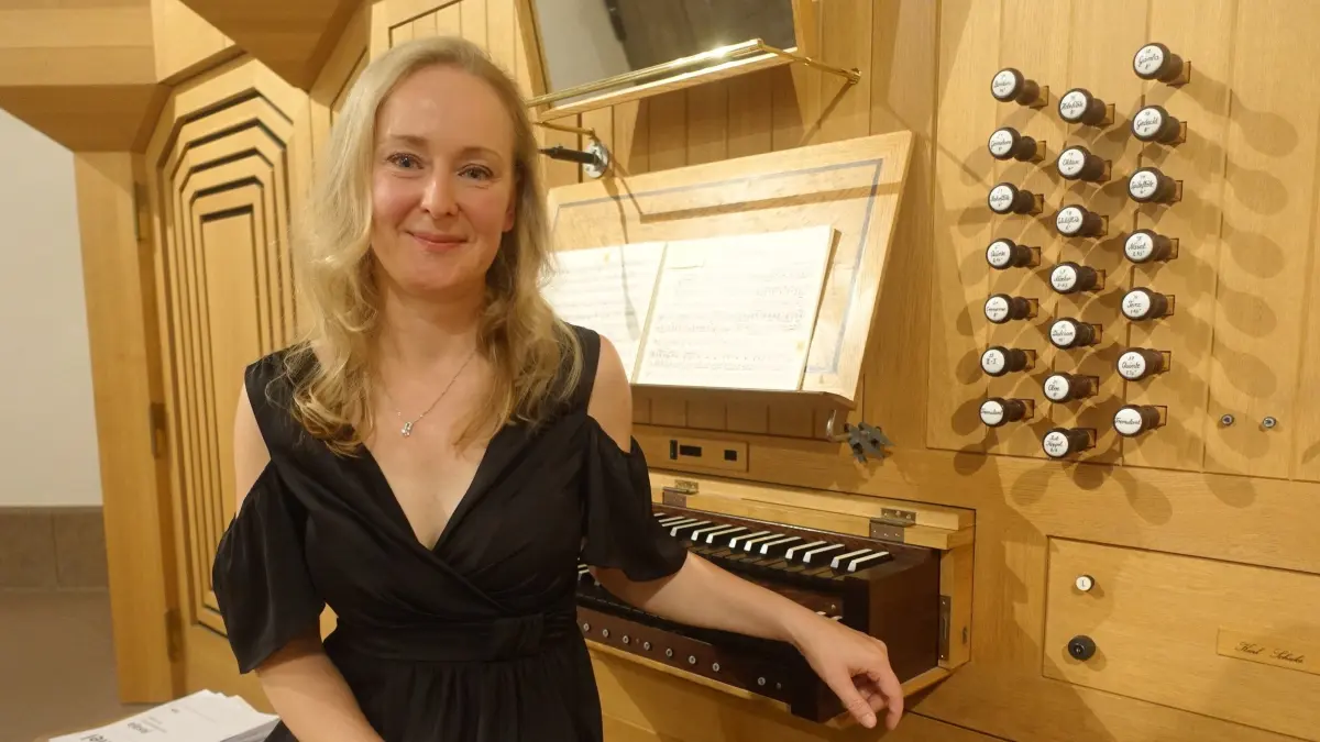 Die Konzertorganistin Maria Mokhova zauberte beim Orgelsommer Stimmungsbilder in die Stadtkirche.