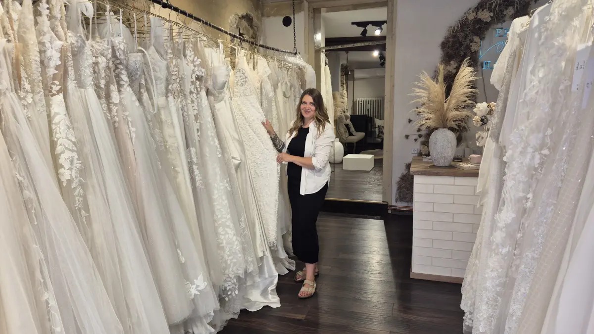 Anna Haller in ihrem Brautmodengeschäft "Kloster Bridal Concept Store"