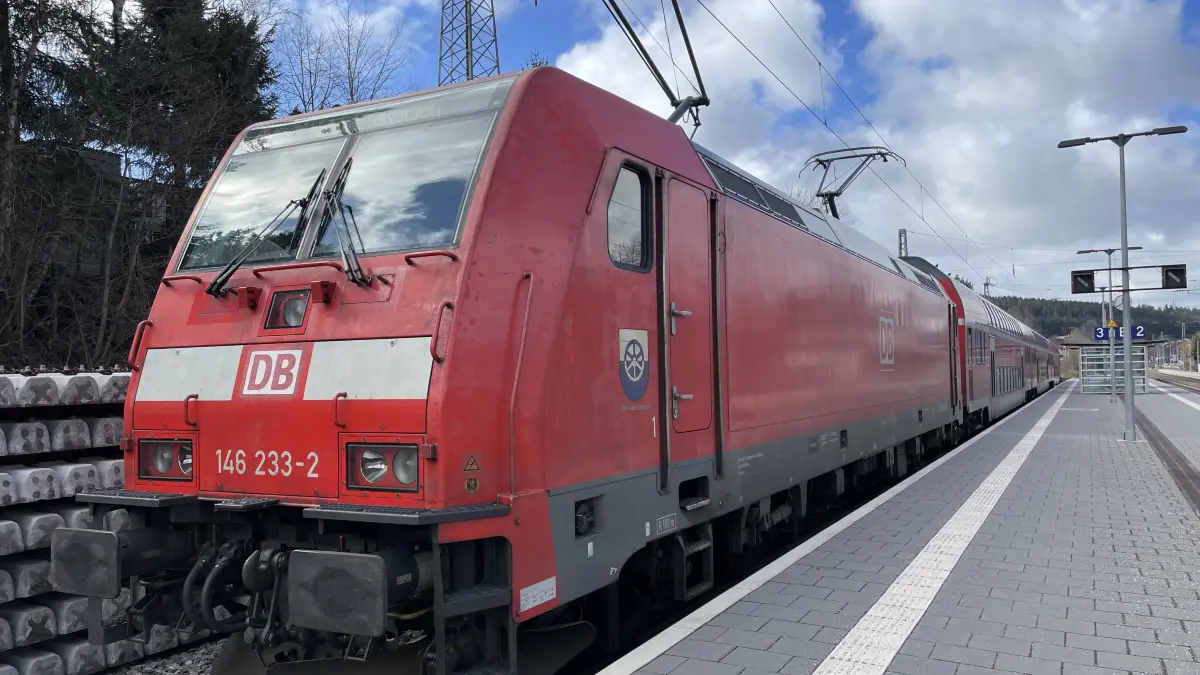 Bislang verkehren am St. Georgener Bahnhof nur die Züge der Schwarzwaldbahn im Stundentakt. Mit dem Ringzug würde sich die Frequenz verdoppeln. (Archivfoto)
