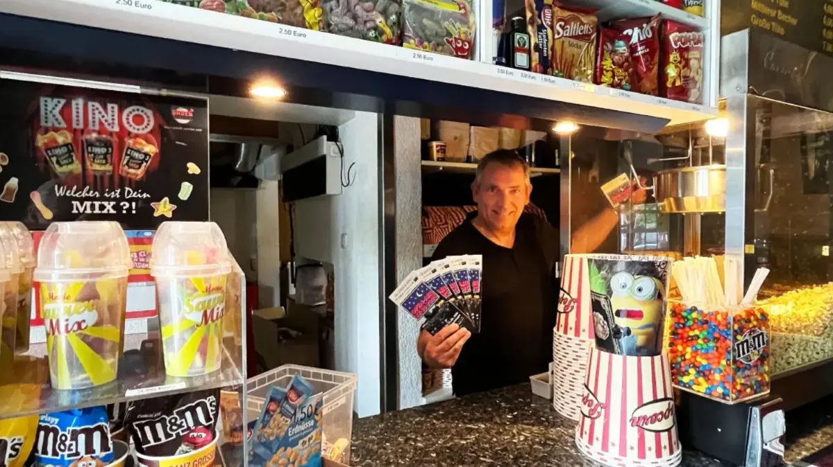 Kino-Chef Ralf Merkel und sein Unterstützer-Team freuen sich auf die 29. Auflage des Hechinger Open-Air-Kinos auf dem Freibadgelände.