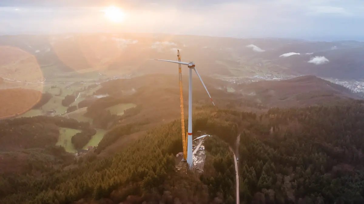 Die Großtransporte für den Bau des Windparks Sirnitz/Dreispitz starten (Symbolfoto).