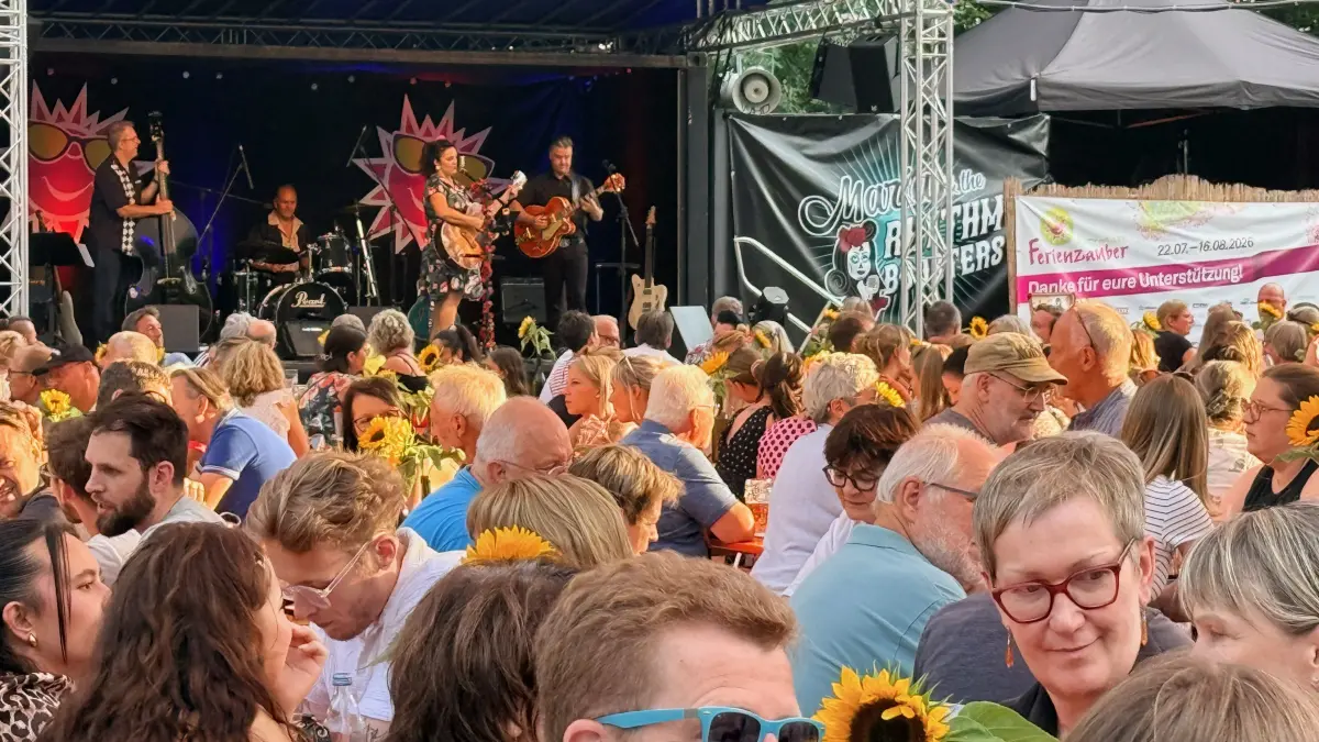 Der Ferienzauber startet am Wasserturm.