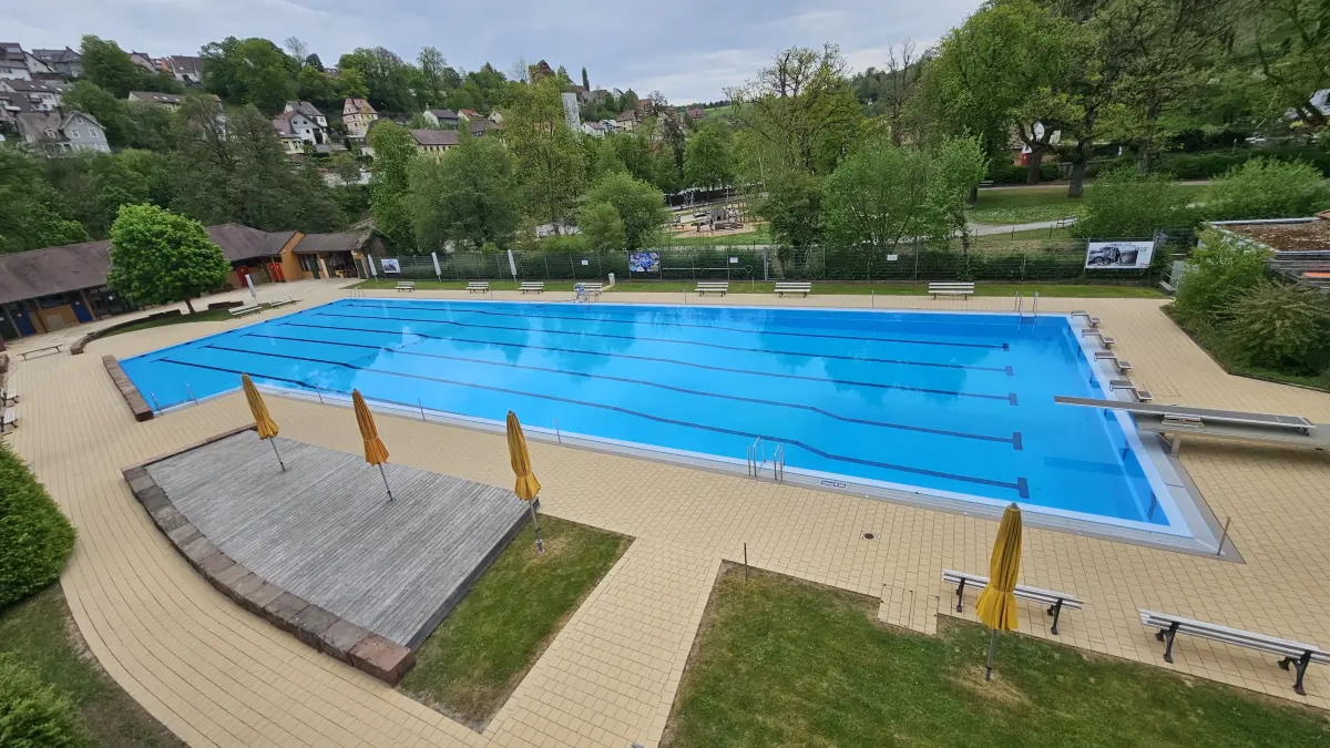Im Freibad in Altensteig darf nicht mehr überall geraucht werden.