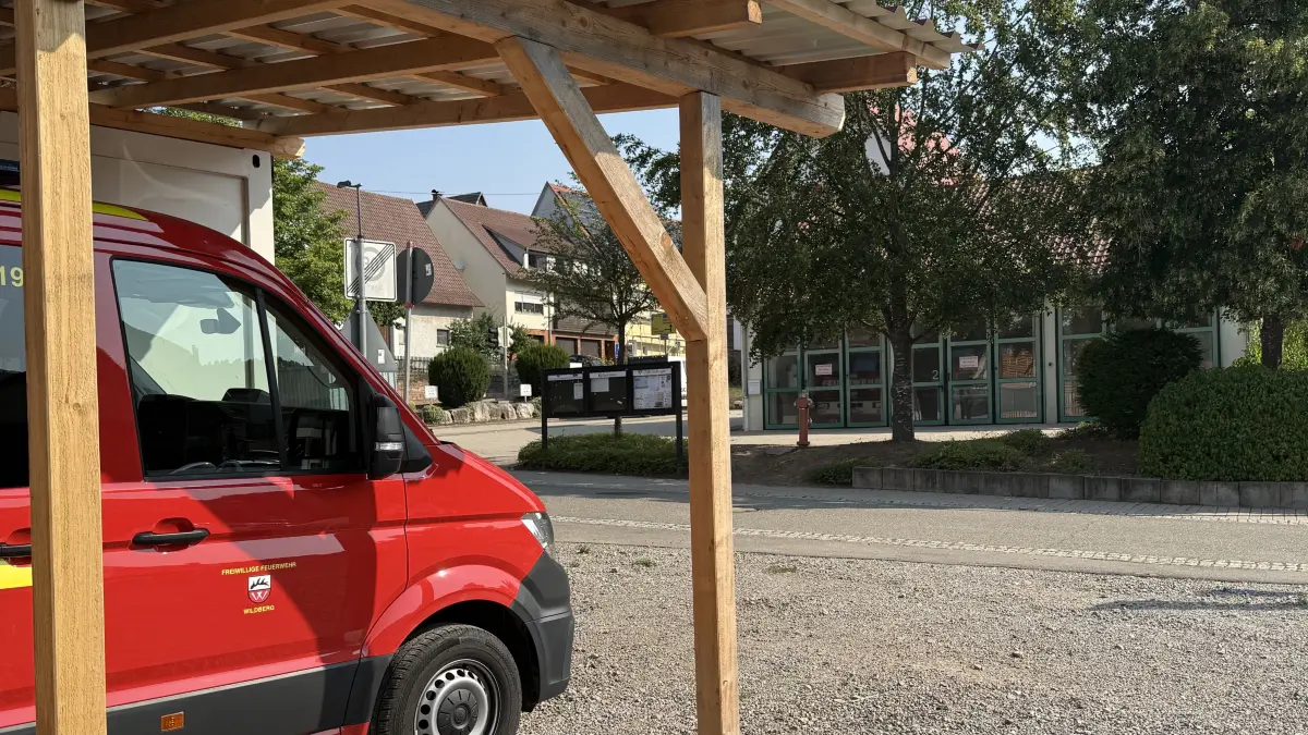 Die derzeit noch provisorischen Parkplätze gegenüber des Gültlinger Feuerwehrhauses sollen planungsrechtlich abgesichert werden.