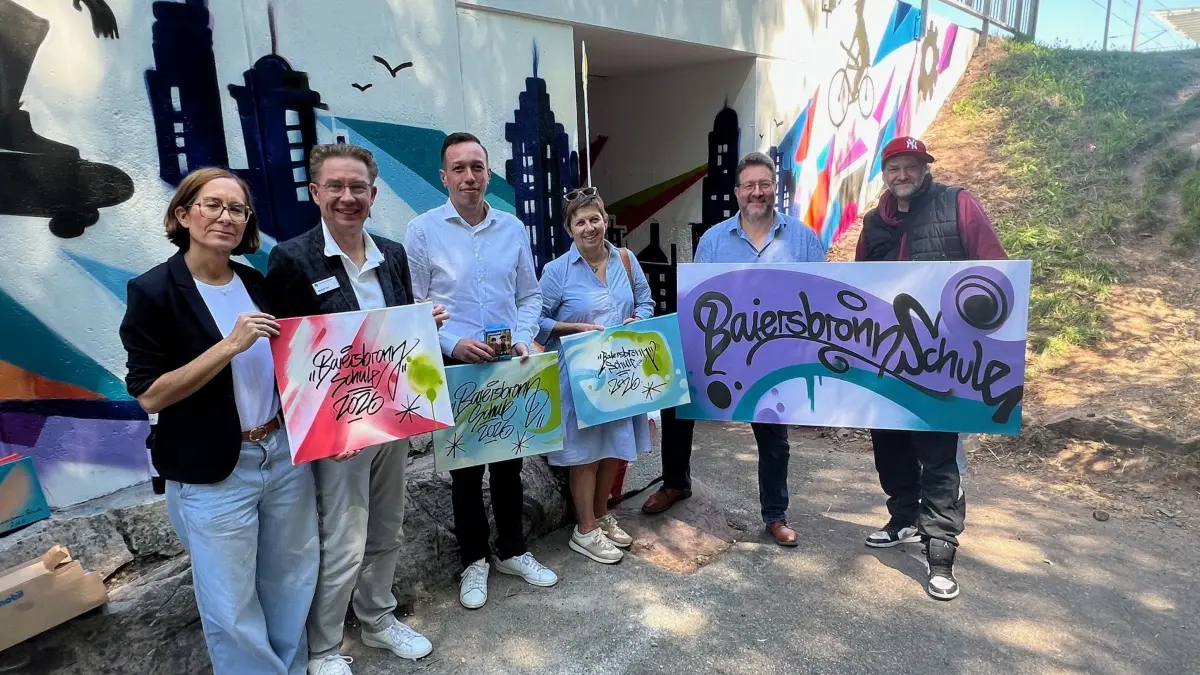Über das gelungene Projekt freuen sich (von links): Sandra Eisenhauer, Bürgermeister Michael Ruf, Jihad Horatschek, Heike Eberlein, Schulleiter Oliver Balle und Künstler Michael Becker.