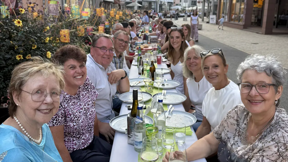 Bei bestem Sommerwetter feierte Nagold in den Abendstunden seine Markttafel.