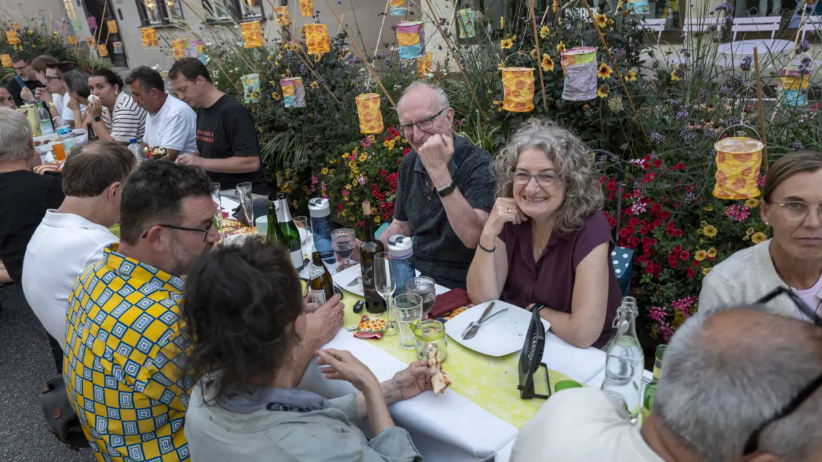 Bei bestem Sommerwetter feierte Nagold in den Abendstunden seine Markttafel.