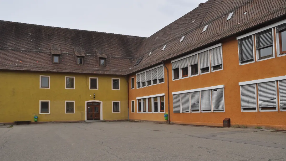 Für die größtenteils leerstehende Viktor-von-Scheffel-Schule sucht die Stadt Blumberg eine zukunftsfähige Nutzung. Es gibt bereits Ideen - doch die Finanzierung wird schwierig.