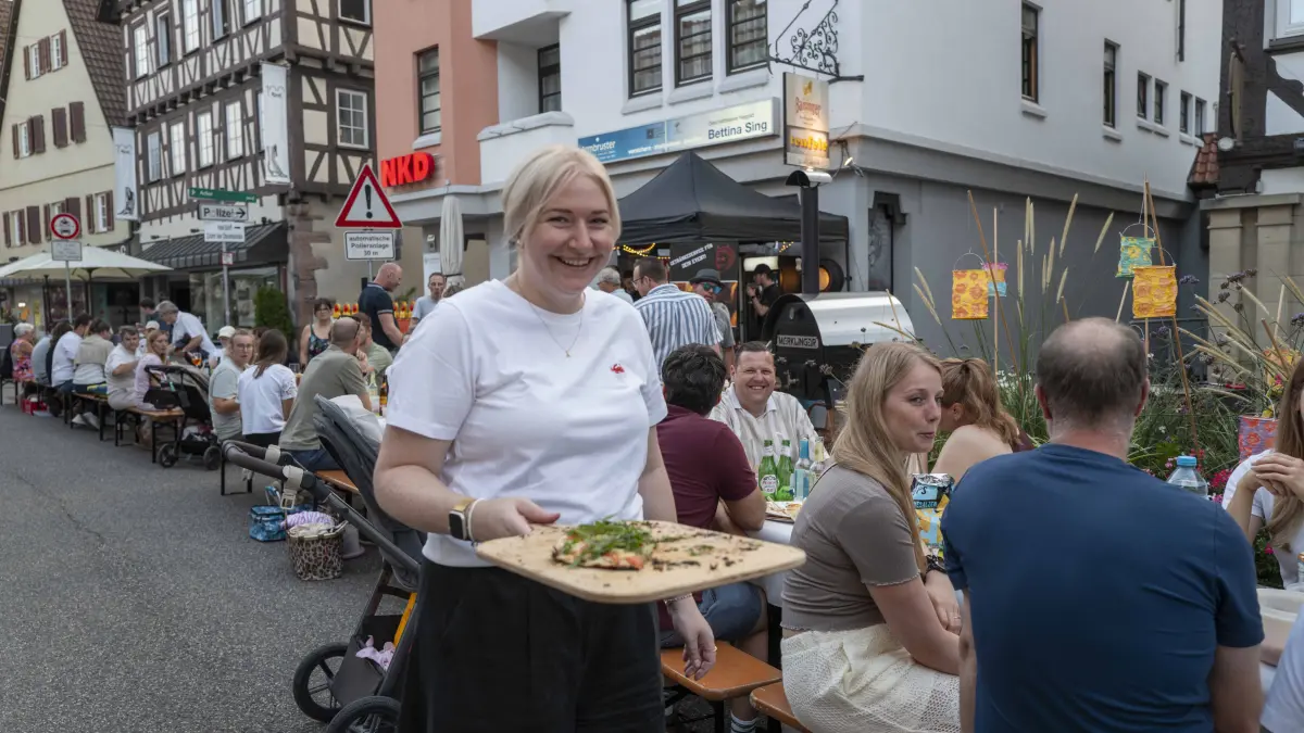 Bei bestem Sommerwetter feierte Nagold in den Abendstunden seine Markttafel.
