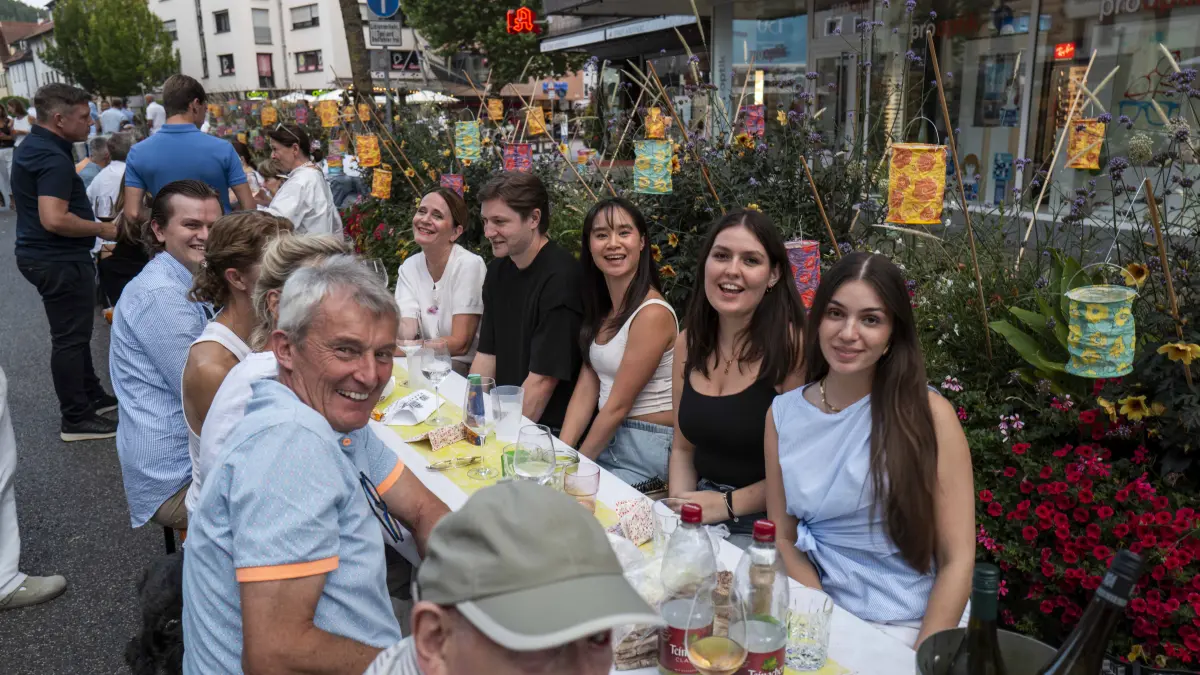 Bei bestem Sommerwetter feierte Nagold in den Abendstunden seine Markttafel.