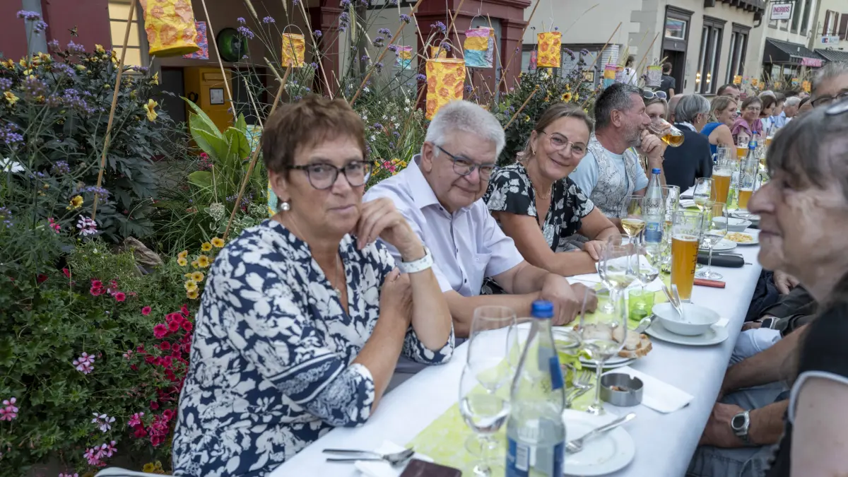 Bei bestem Sommerwetter feierte Nagold in den Abendstunden seine Markttafel.
