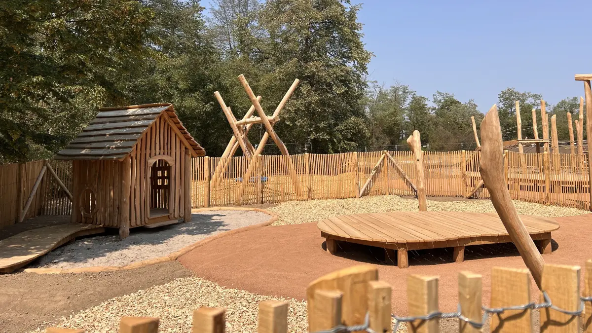 Der neue Spielplatz im Bad Bellinger Kurpark lädt ab Montag, 3. August, zum Spielen ein.