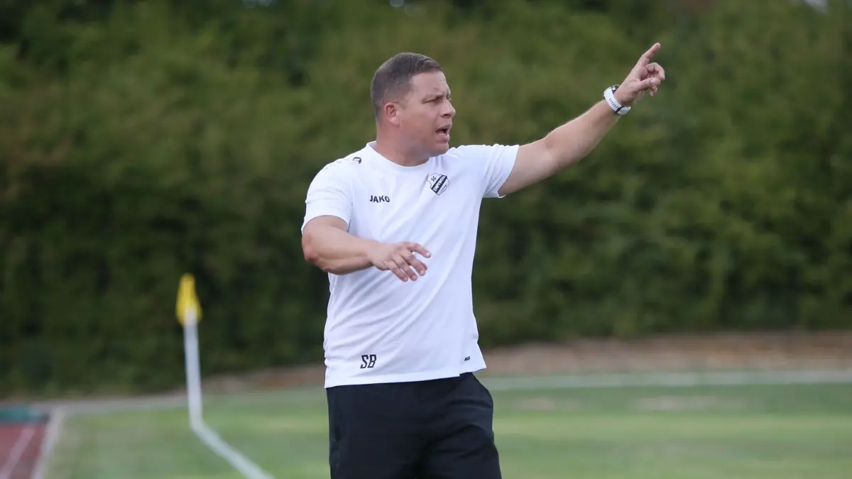 Empfingens Trainer Steffen Breinlinger freut sich auf das Pokal-Duell mit dem VfL Nagold.