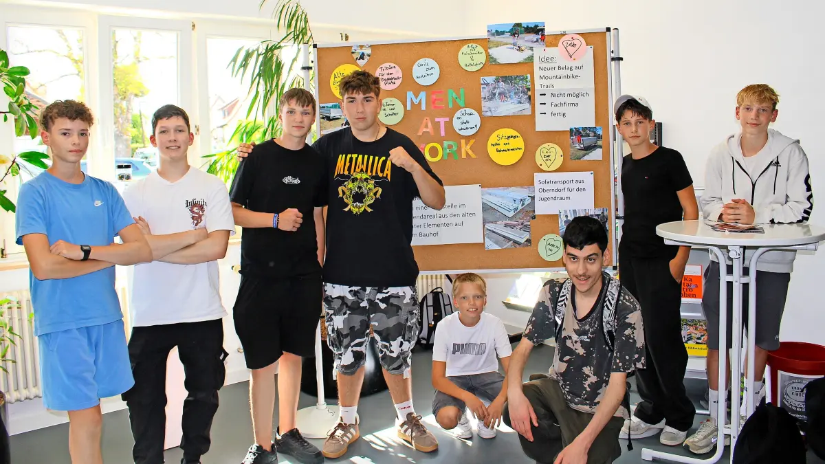 Diese handwerklich begabten Trossinger Jungs treffen sich regelmäßig unter dem Motto „Schaffen statt schwätzen“ und haben schon einige Projekte umgesetzt.