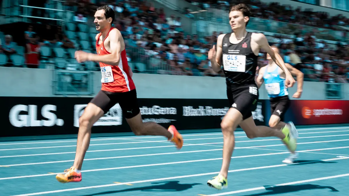 Christoph Kessler kann es immer noch. Der Donaueschinger (links) kam bei der DM in Wattenscheid über die 1500 Meter auf den elften Platz.