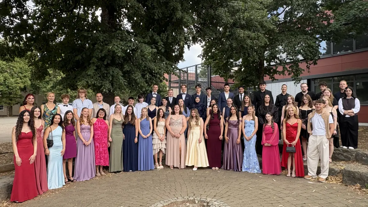 WRS Klasse 9a, 9d und 10 mit den Klassenlehrkräften Kerstin Schlichtenberger, Christina Tempel-Einsele und Matthias Holzmann