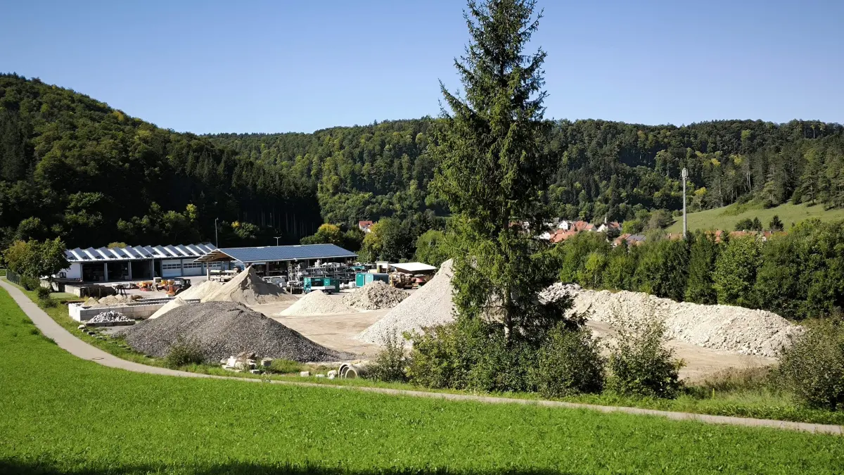 Die Fläche links vom Radweg kommt jetzt nicht in den Bebauungsplan.