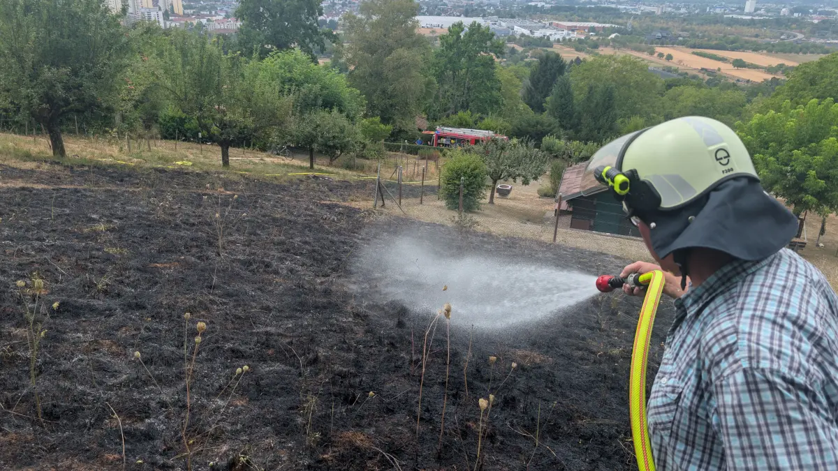 Am Tüllinger musste ein Vegetationsbrand gelöscht werden.