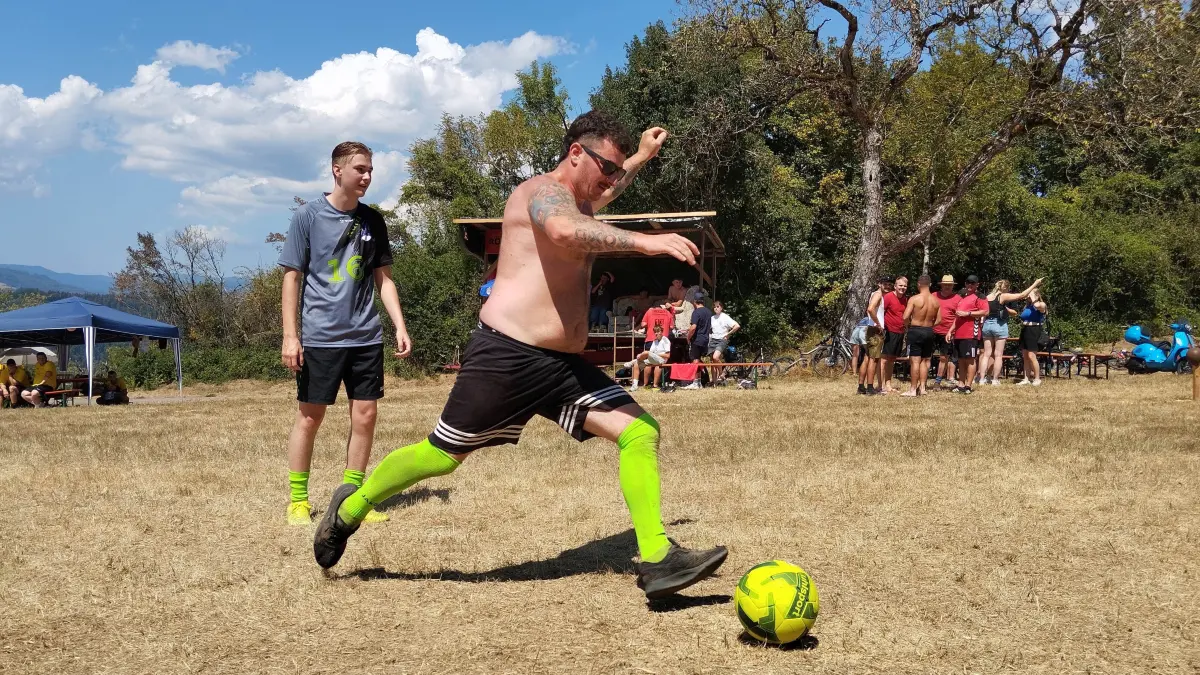 Lustig war's beim Gaudi-Kick des TV Wiechs.