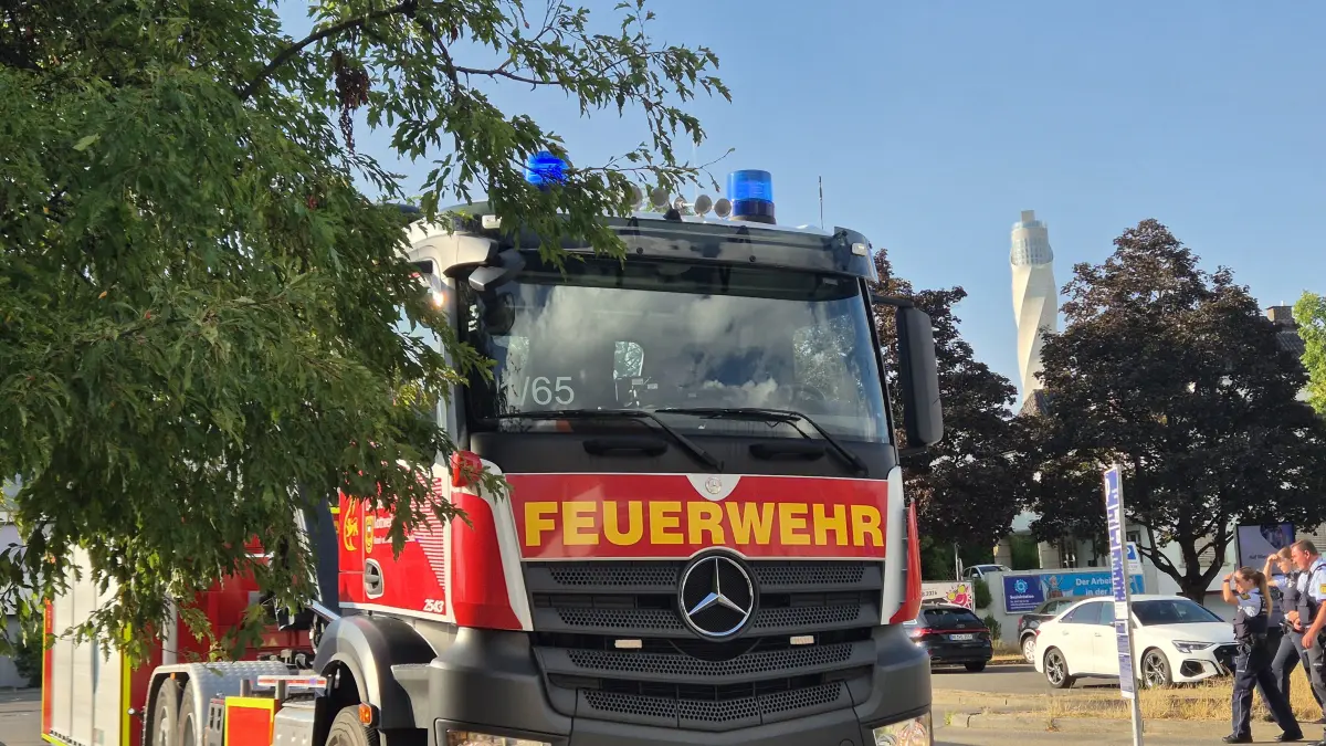 Am frühen Mittwochabend rückt die Feuerwehr zum Kriegsdamm aus: Gasalarm im Bereich der Baustelle.