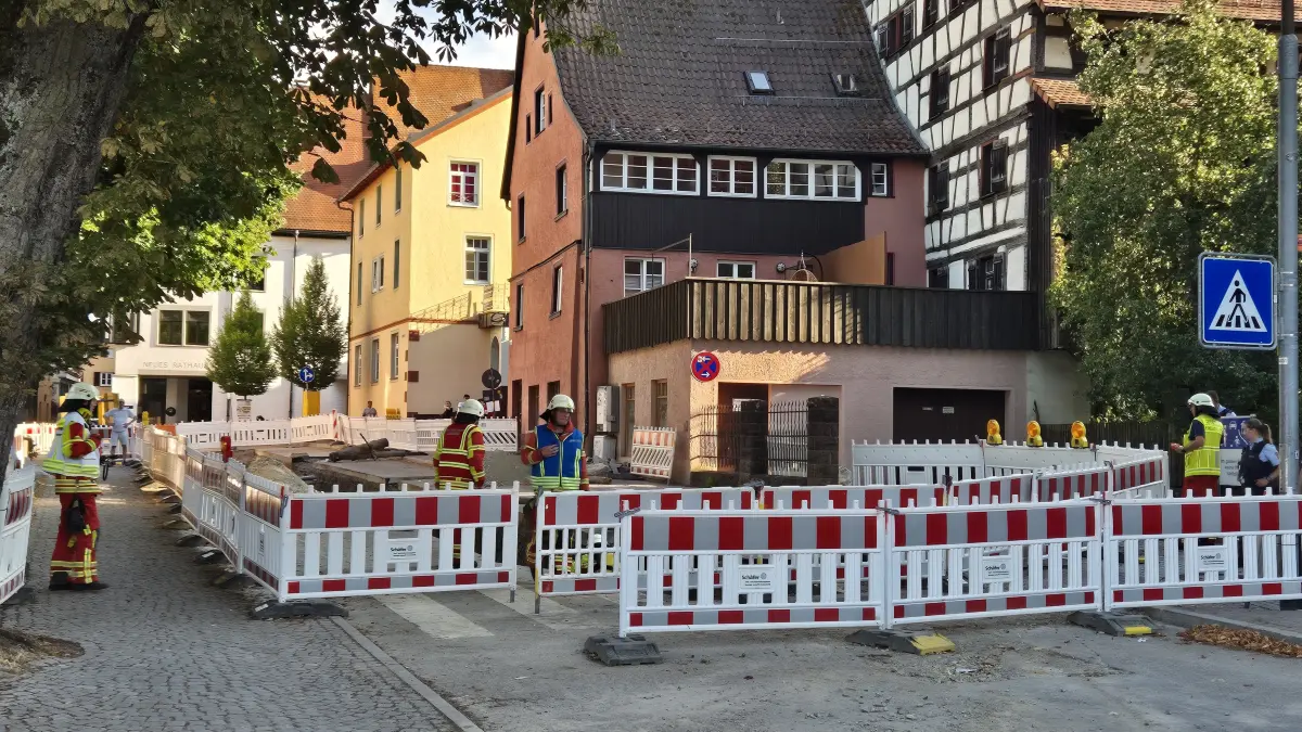 Am frühen Mittwochabend rückt die Feuerwehr zum Kriegsdamm aus: Gasalarm im Bereich der Baustelle.