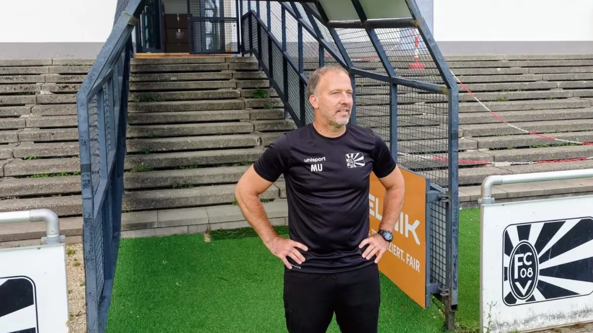 08-Trainer Matthias Uhing hofft auf eine gute Saison in einer sehr starken Liga.
