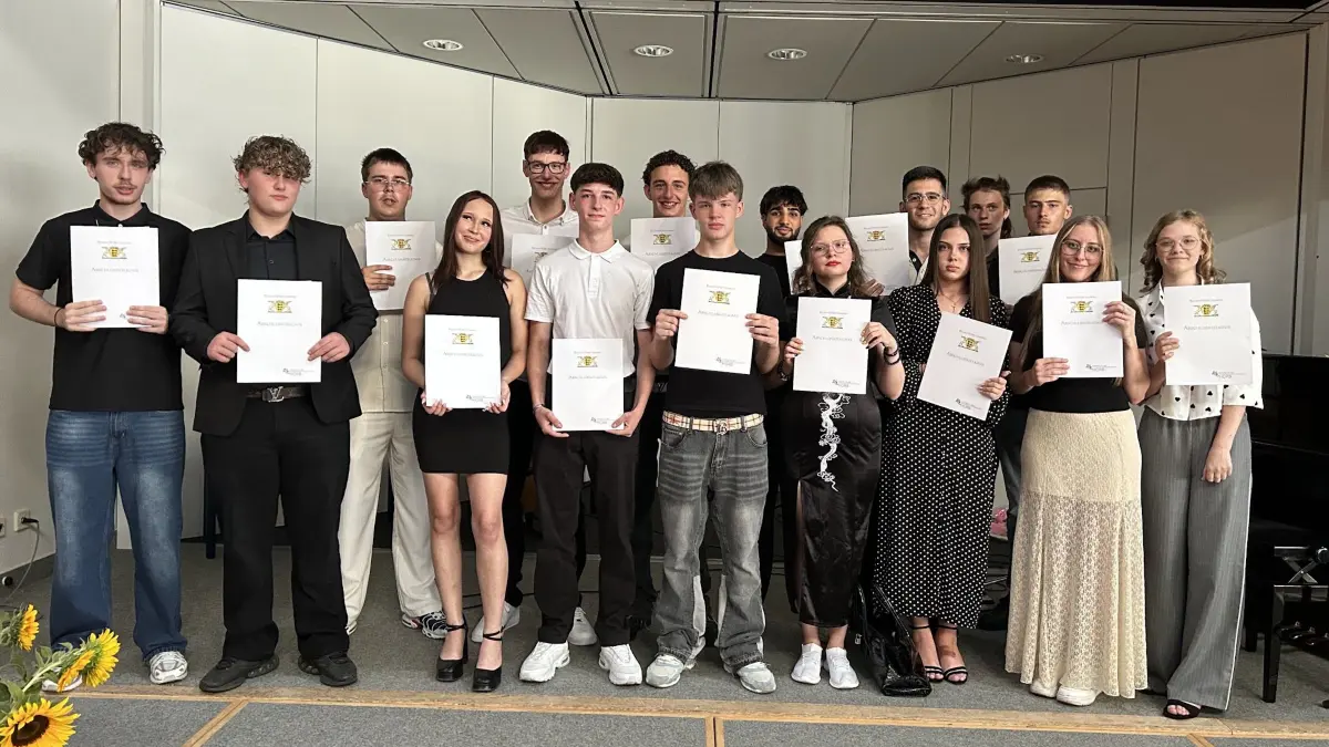 Die Absolventen der Einjährigen Berufschule Ausbildungsvorbereitung feierten ihren Abschluss.