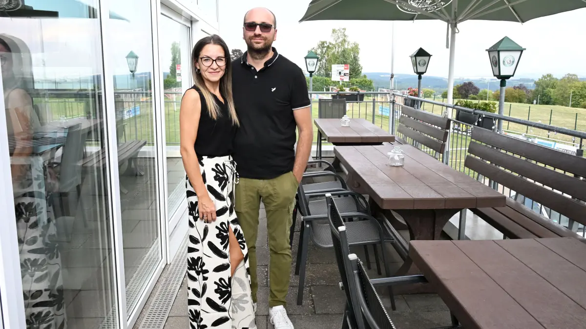 Jovana und Zoran Markovic sind die neuen Pächter im Sportheim-Restaurant „Zollernblick“, die motiviert starten.