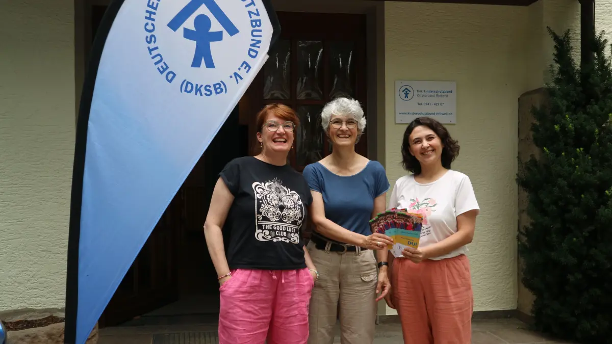 Christine Ott, Ines Frank und Meryem Musan vom Vorstand des Kinderschutzbundes.