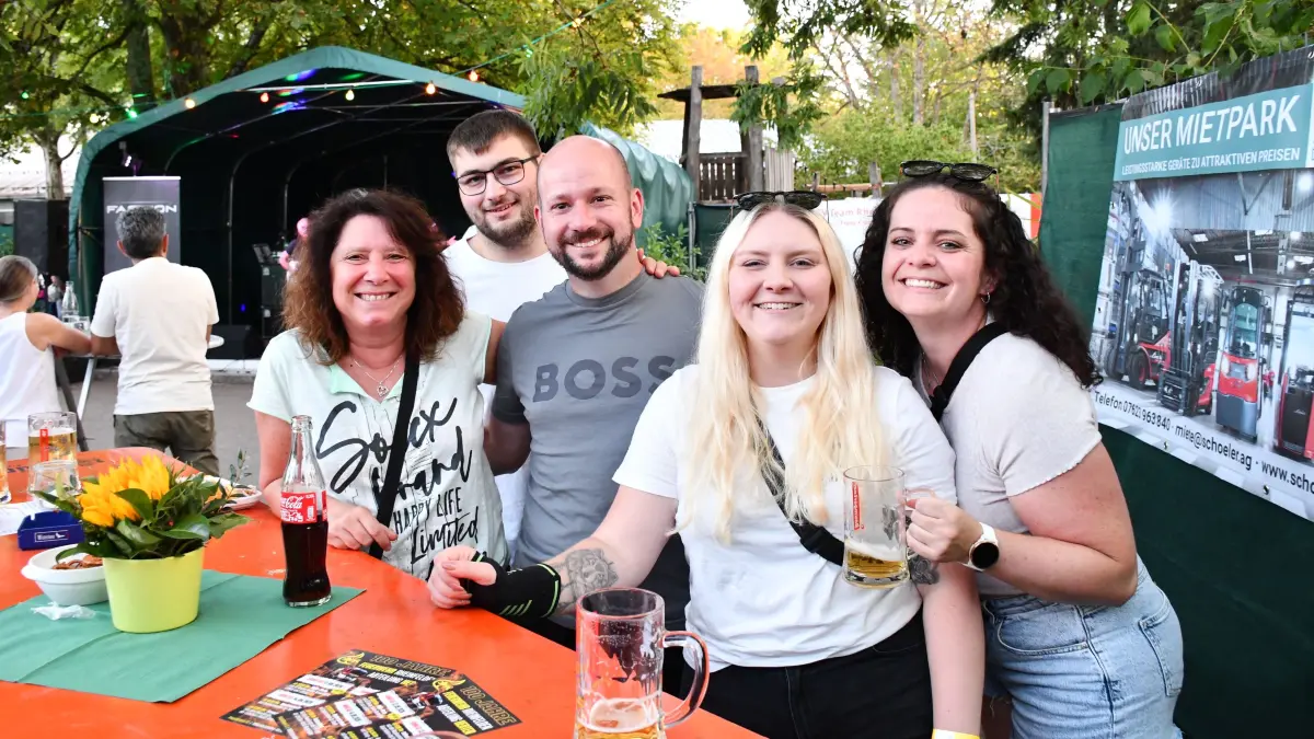 Gute Stimmung herrschte beim Sommernachtfest der Schmugglergilde Warmbach.