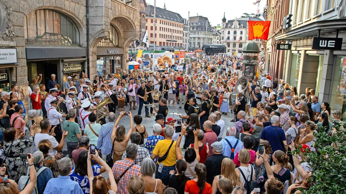 Feiern mit Musik und ohne Eintritt: Em Bebbi sy Jazz