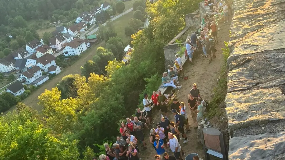 Der "Sundowner" auf der Burgruine Wehrstein in Fischingen (Sulz) wird im August 2026 zum stimmungsvollen Event.