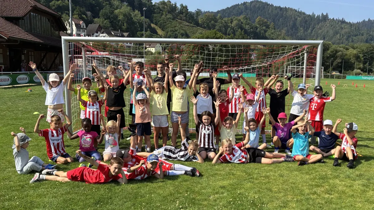 Mini-WM und olympische Spiele auf dem Sportplatz