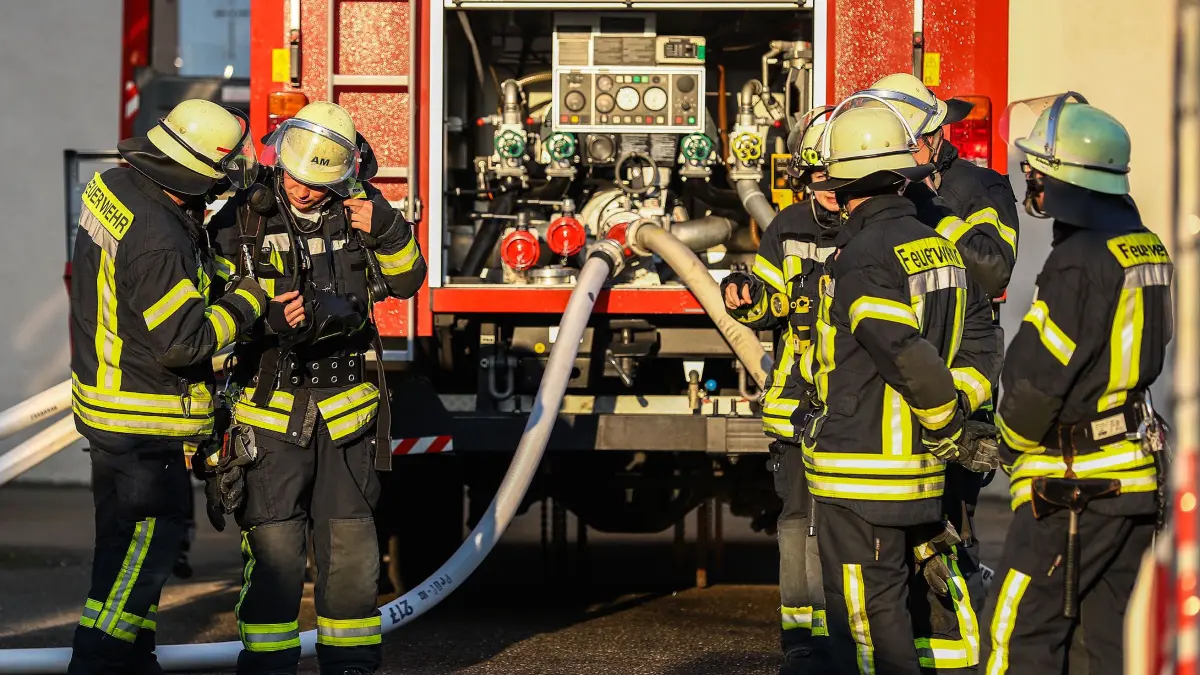 Die Feuerwehr musste einen Brand löschen (Symbolfoto).