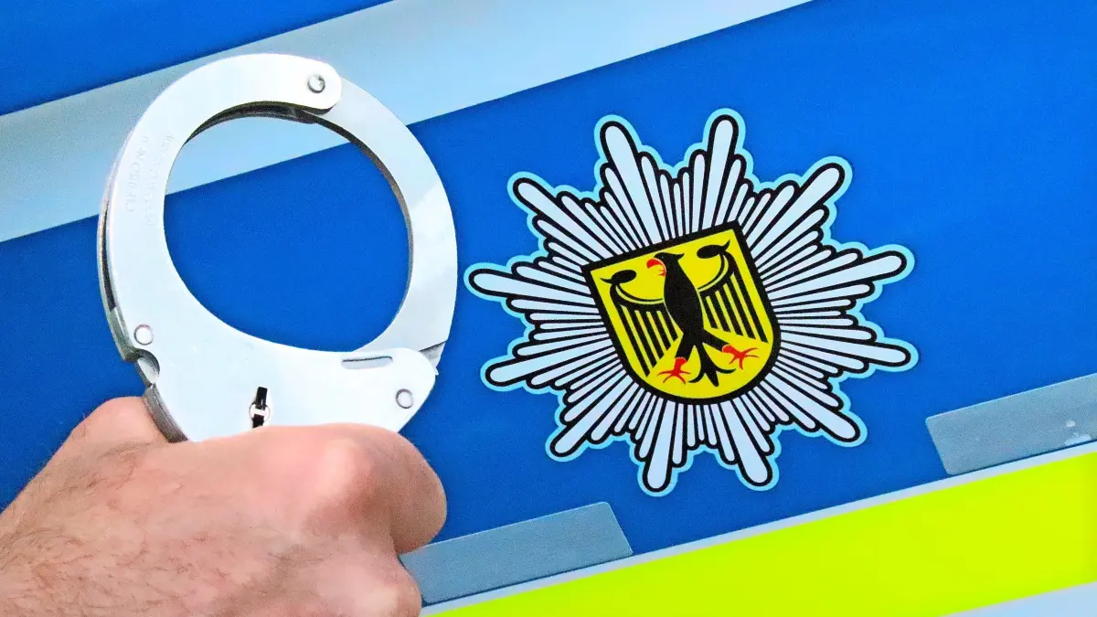 Beamte der Bundespolizei konnten einen gesuchten Straftäter am Autobahnzoll festnehmen (Symbolfoto).