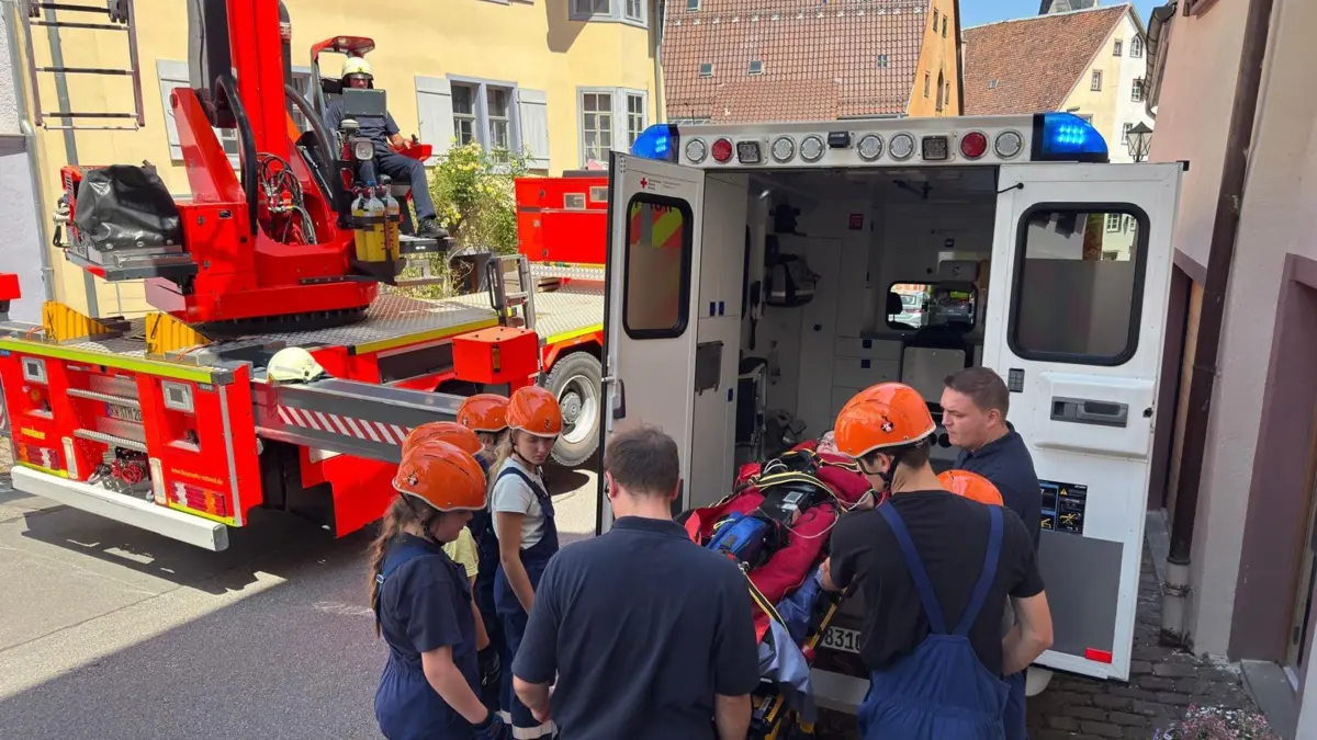 Jugendfeuerwehr hat 24 Stunden Dienst absolviert