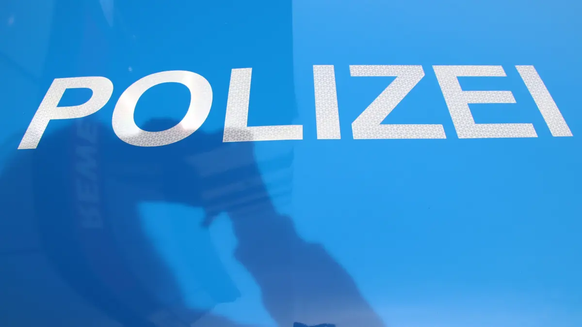 Die Polizei sucht Zeugen. (Symbolfoto)