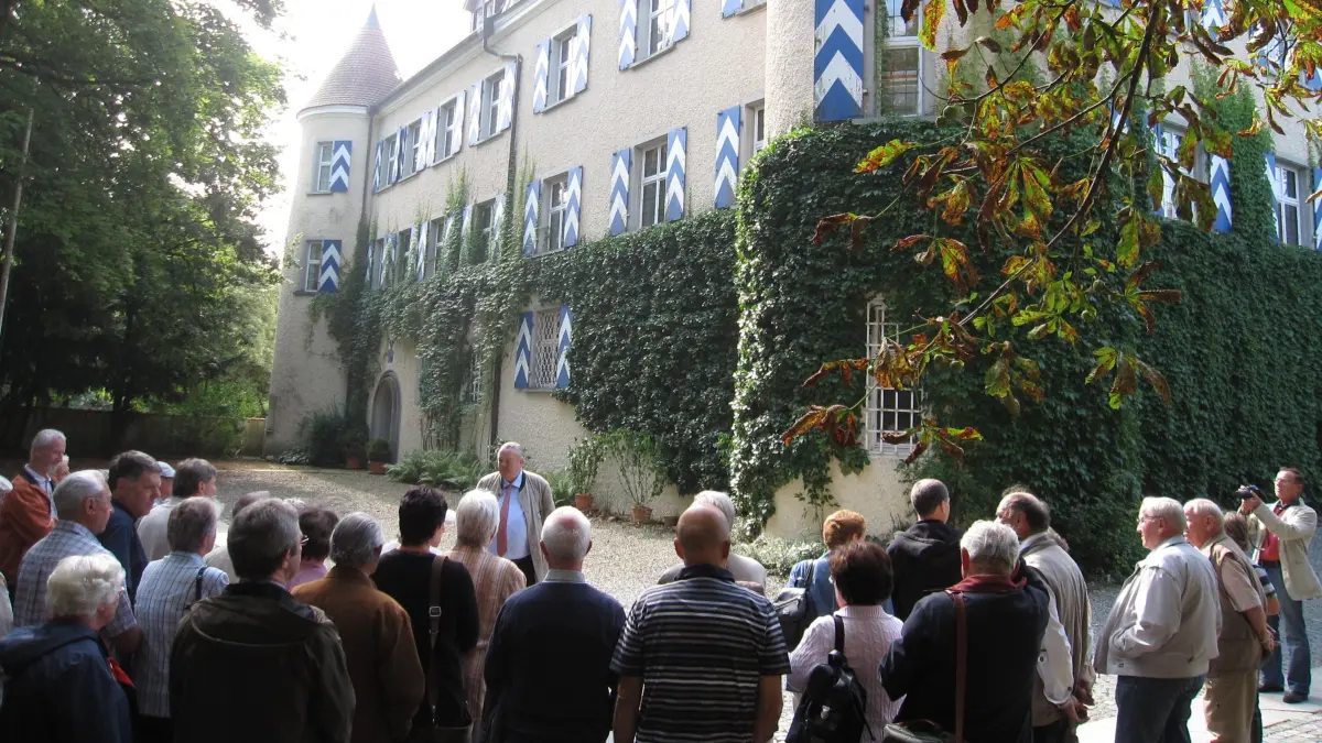 Besuch der Geislinger im Wilflinger Schloss.