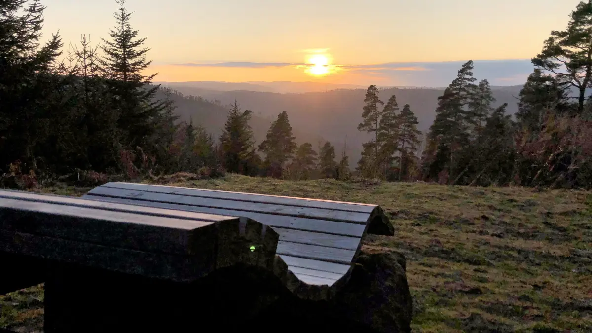 In Schömberg gibt es einige ruhige Orte, an denen der Sonnenuntergang genossen werden kann.