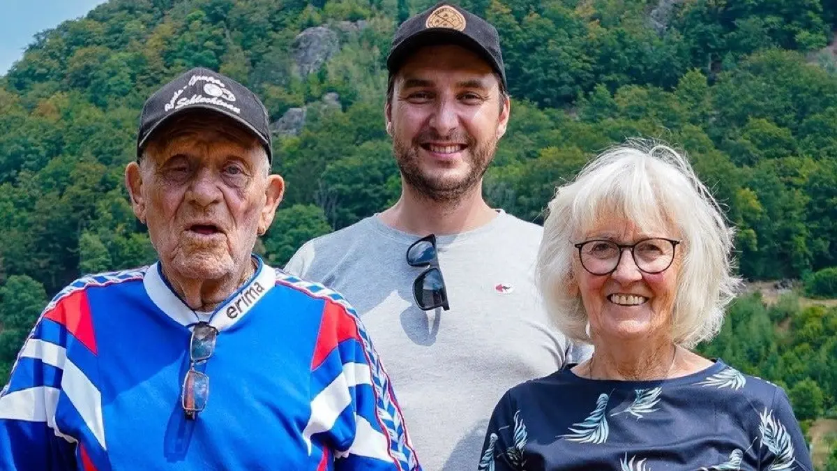 Das Siegerteam mit Hanna Keller (von rechts), Klaus Thiel und Claudio Brienza.
